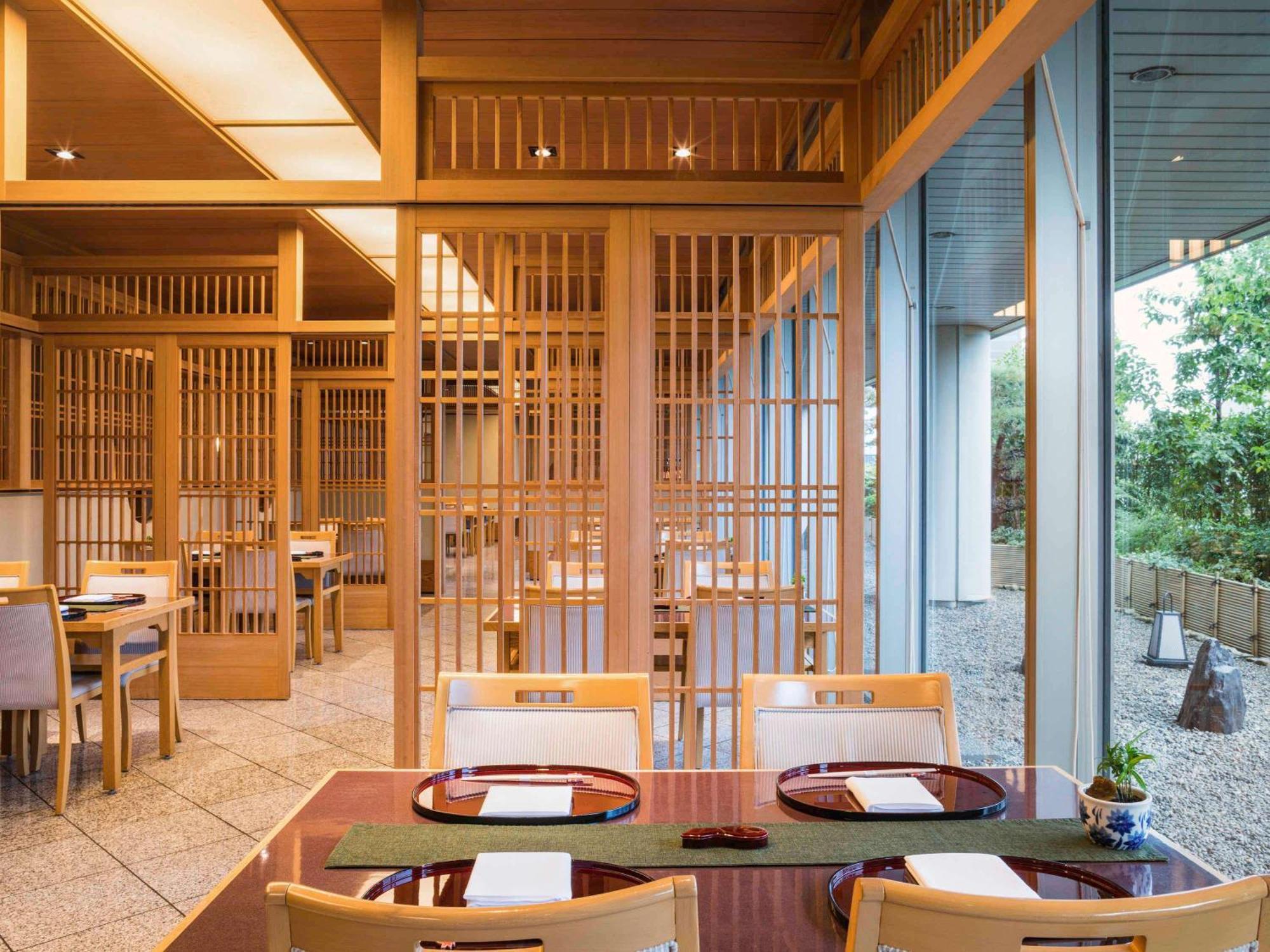 Swissotel Nankai Осака Екстериор снимка Interior of a restaurant in Kyoto