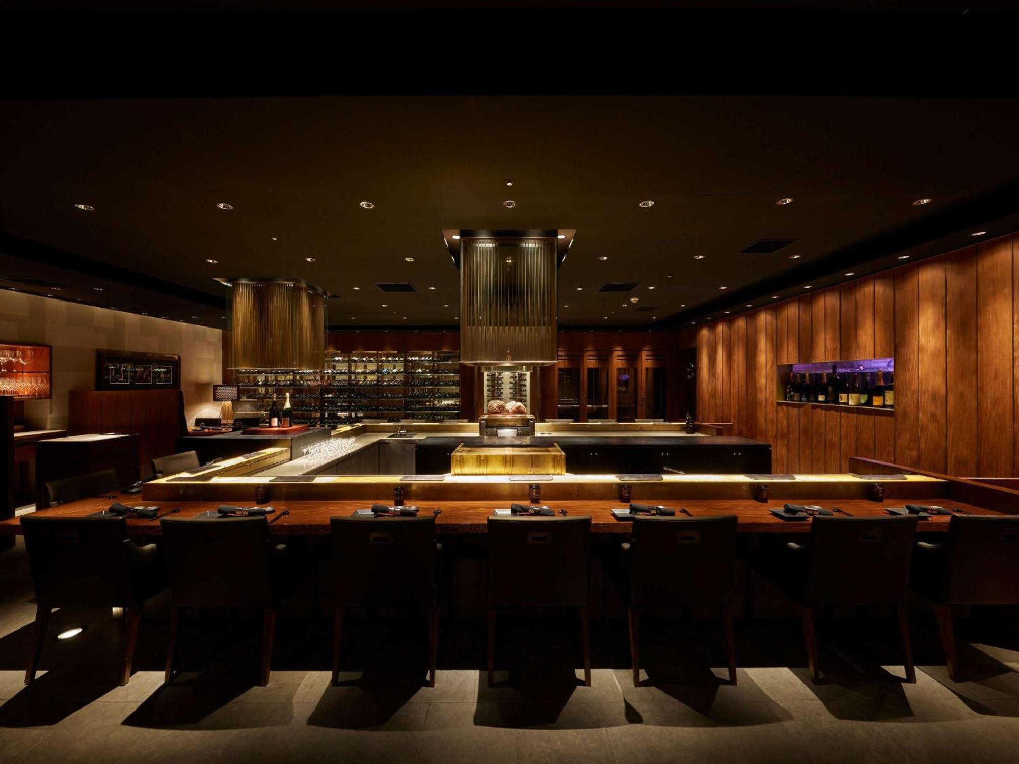 Swissotel Nankai Осака Екстериор снимка Interior of a restaurant