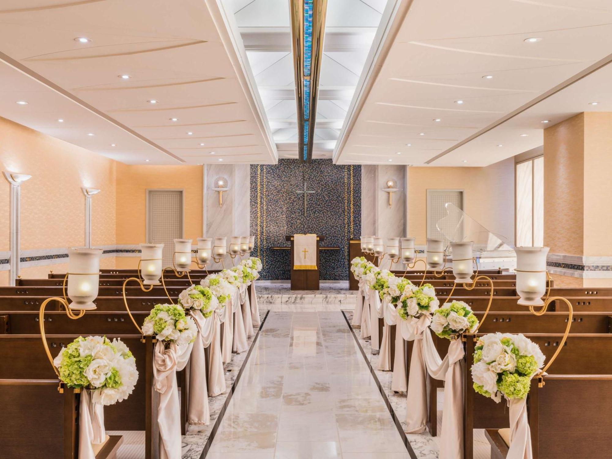 Swissotel Nankai Осака Екстериор снимка The Chapel